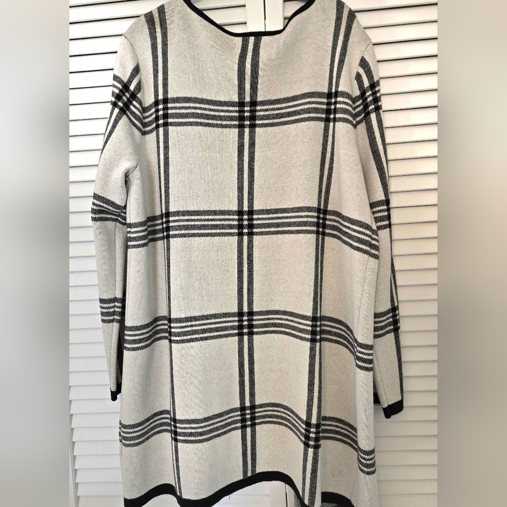 ELLE Sweater Coat/Tunic Black & Off-White Lg Windowpane Plaid XL EUC - Picture 2 of 13